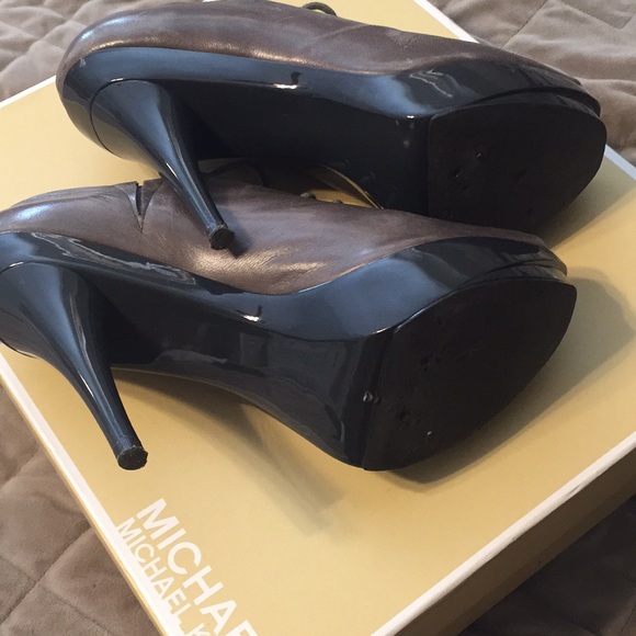 Michael Kors heels - Picture 4 of 5
